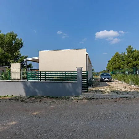 Mobile Kastanjola Biograd Na Moru