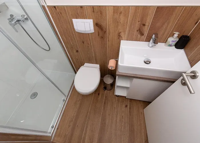 Mobile Kastanjola * Biograd Na Moru