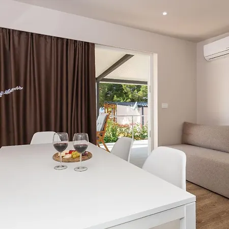 Mobile Kastanjola Holiday home Biograd Na Moru